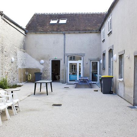 Fontaineblhostel Hostel & Camping Near Fontainebleau La Chapelle-la-Reine Exteriér fotografie