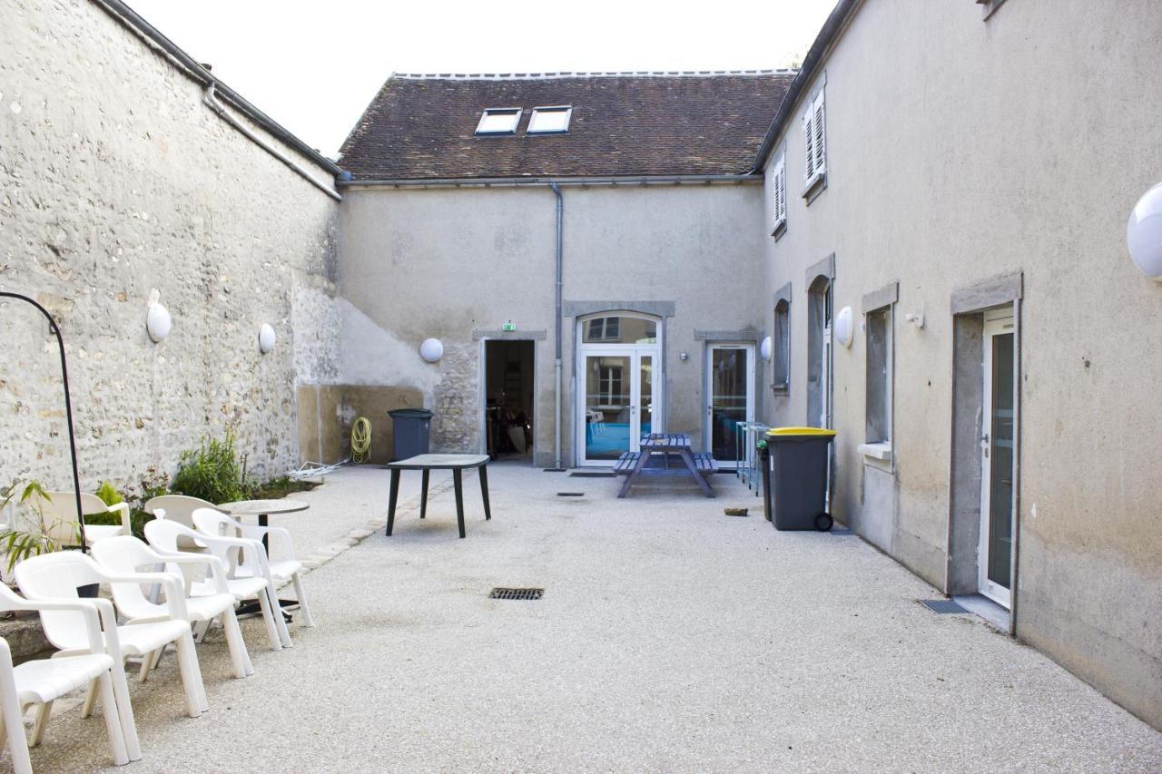 Fontaineblhostel Hostel & Camping Near Fontainebleau La Chapelle-la-Reine Exteriér fotografie